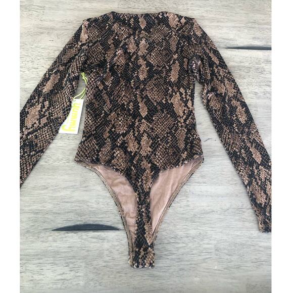 Yummy Sweater Co Snakeskin Printed Long Sleeve Brown Bodysuit - S - Picture 7 of 7